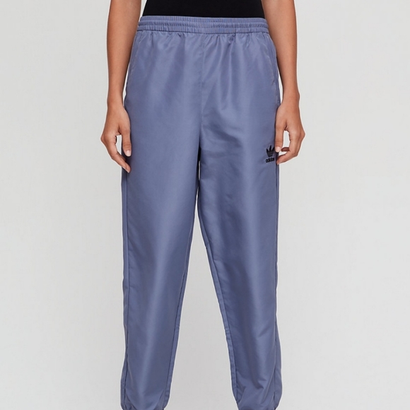Aritzia Adidas Track Pants Size Medium - Picture 2 of 10